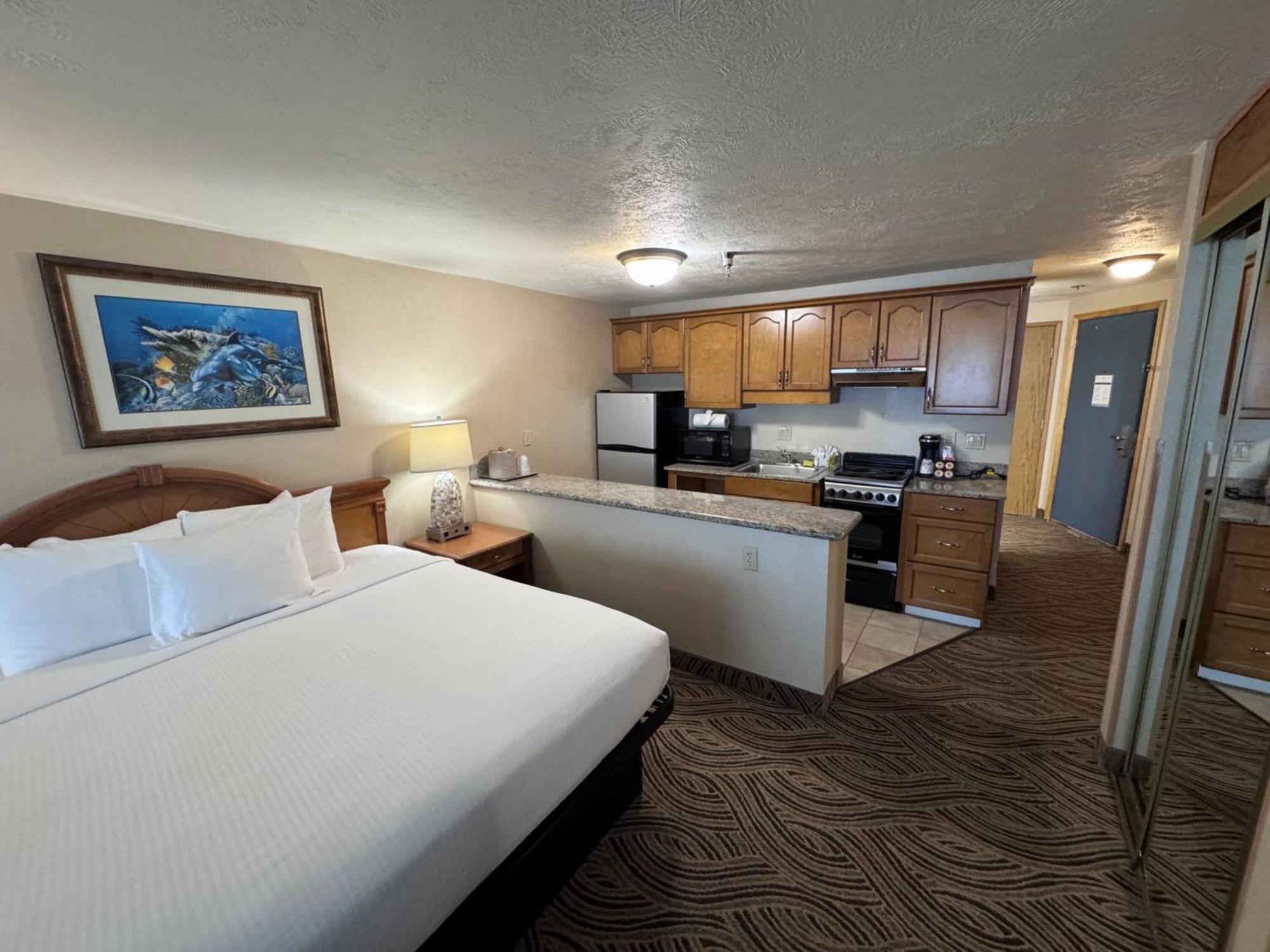 Promenade Inn & Suites Oceanfront Seaside Exterior foto